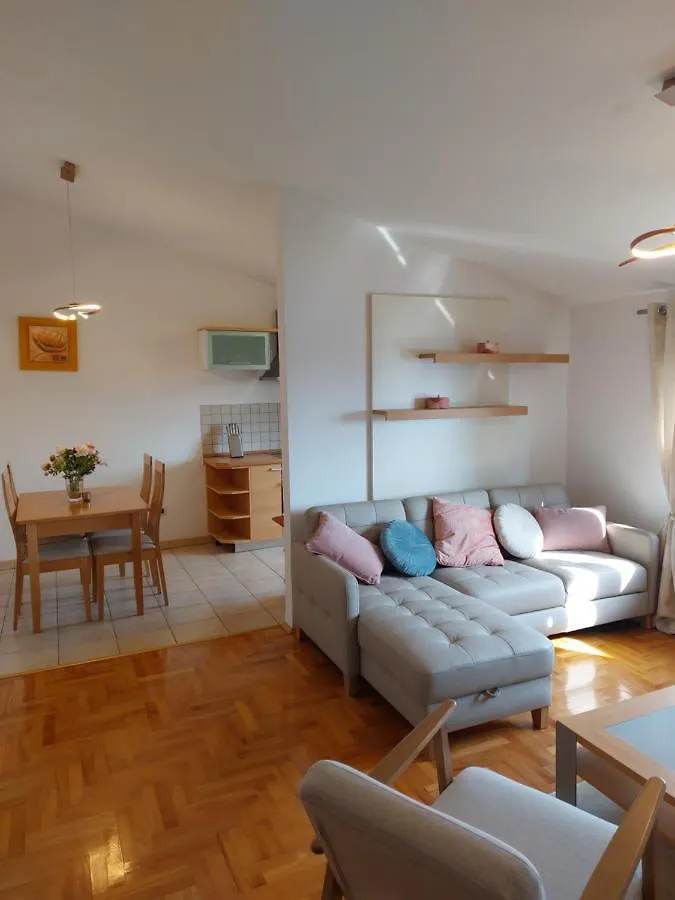 Ferienhaus Topic Vrsar Apartment
